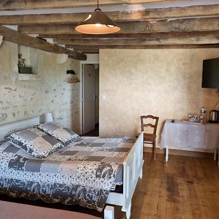 Domaine De La Rue Bed & Breakfast La Berthenoux ภายนอก รูปภาพ
